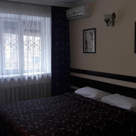 Salem On Tulebaeva Street Hotel Almaty Extérieur photo